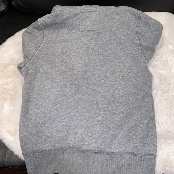 Abercrombie & Fitch Kid Boy Youth Gray Button Down Hoodie Sweater with Pockets - Picture 2 of 6